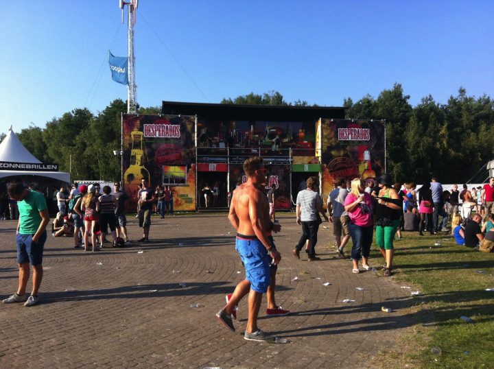 Fast Forward Evenementenbureau Gent Festivalstand Desperados Factory Extrema Outdoor P18Q50Pc8610Eg80Cj271Spov8I6