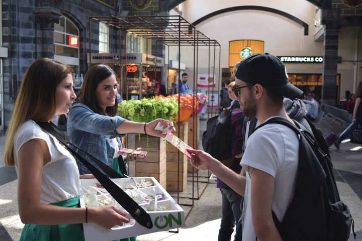 Fast Forward Evenementenbureau Gent Product Sampling Alpro Go On Samplingp1Ak0Ulmg511Uul031Tvn1461M589