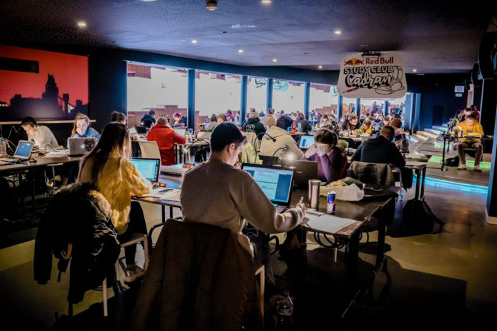 Fast Forward Red Bull Study Club50255309 1874274449367355 5440007943640580096 O